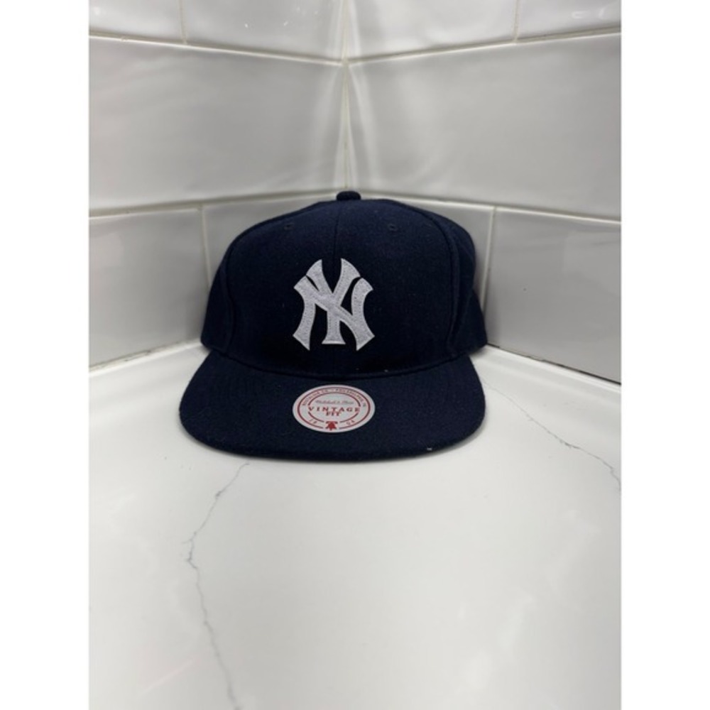 Mitchell & Ness Men's Evergreen Snapback, Cooperstown Collection large/xl